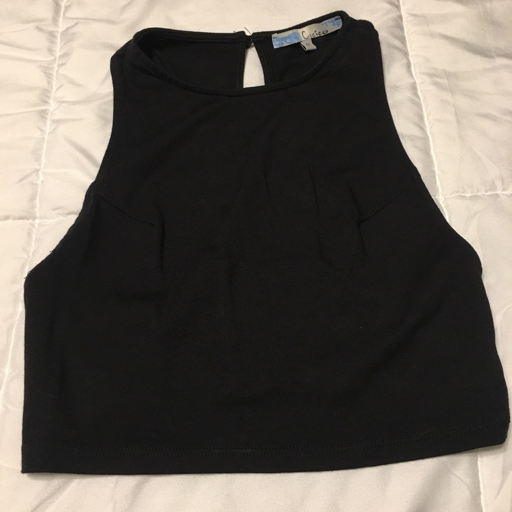 Crop top